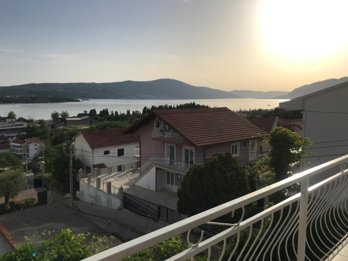 Madam Svetlana Panzió Tivat Kültér fotó